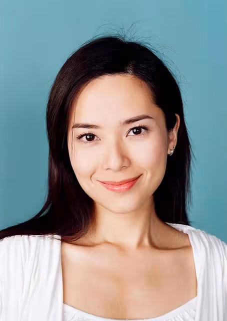 顏值抗打!50歲郭羨妮曬照慶生外貌如凍齡,曾情路坎坷後終遇真愛