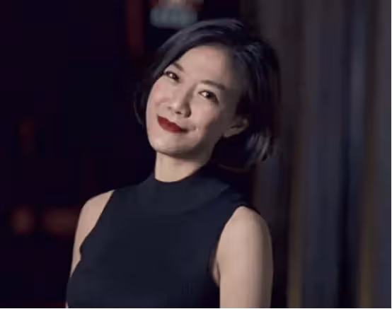TVB官方回復龍婷「激吻人夫」事件,輕描淡寫遭網友質疑,接連爆料稱已結婚生子