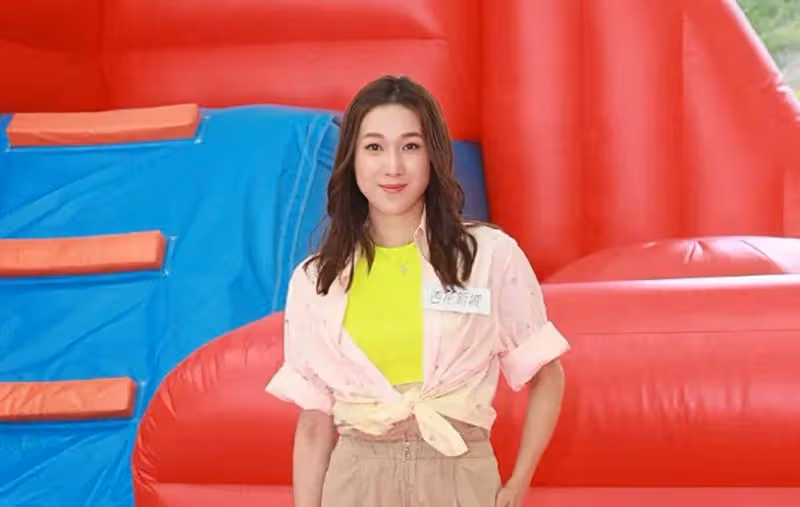 恭喜!TVB前知名花旦鍾嘉欣全面復出,人氣旺演唱會門票秒售空