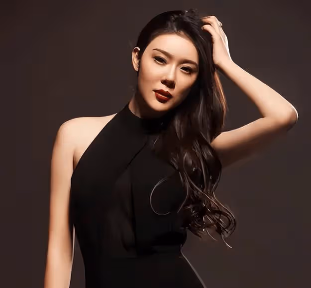 李澤楷被她迷得瘋狂,林丹為她不顧懷孕的妻子,她究竟有什麼魅力