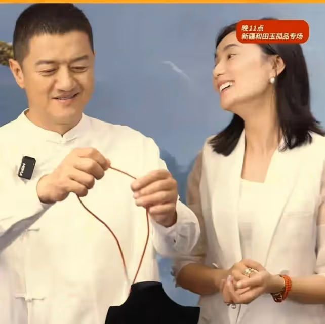李亞鵬直播賣貨唱王菲歌曲,提王菲名字被指蹭熱度,學汪小菲?