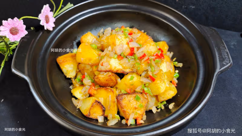 洋蔥和它天生一對,後悔沒早發現!記得一蒸一炒,出鍋香飄滿屋、食之口口留香