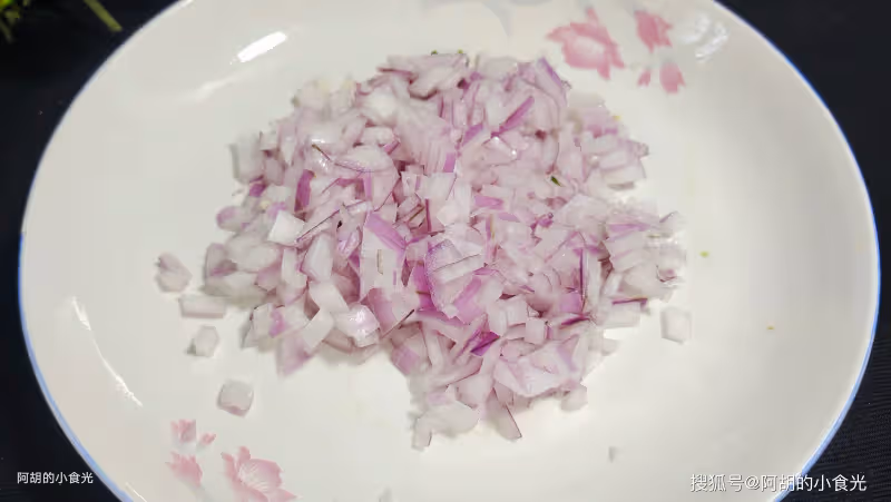 洋蔥和它天生一對,後悔沒早發現!記得一蒸一炒,出鍋香飄滿屋、食之口口留香