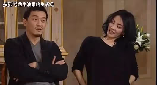 李亞鵬唱王菲的《因為愛情》,夫妻倆蹭熱度無底線,毫無邊界感