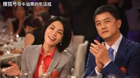 李亞鵬唱王菲的《因為愛情》,夫妻倆蹭熱度無底線,毫無邊界感