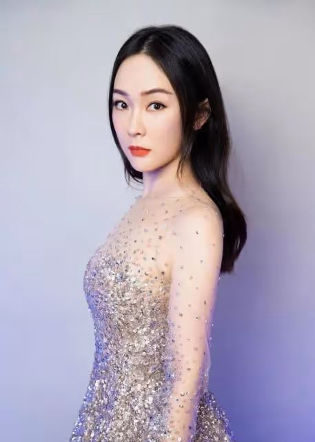 霍思燕小腹隆起不是懷孕是純胖?她昔日膚白貌美性感火辣