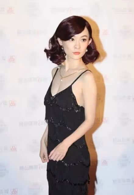 霍思燕小腹隆起不是懷孕是純胖？她昔日膚白貌美性感火辣