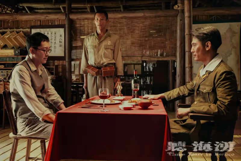 金馬男配《聽海湧》穿軍裝跳海形同自殺　吸滿海水往下沉不求救即滅頂