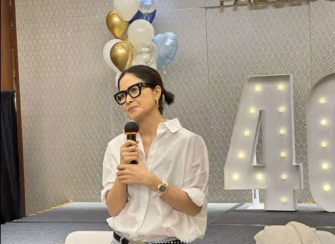 59歲TVB前花旦回巢拍新劇!與17歲小花演母女!TVB欠她一個視後