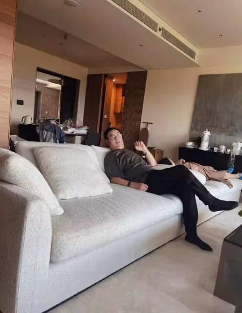 沈騰老婆胖到200斤?看了沈騰的身家,才知道王琦是人生贏家