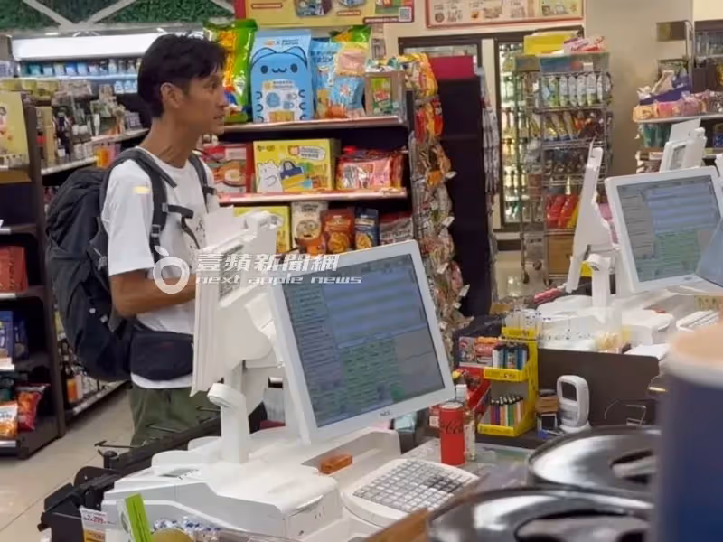 獨家直擊｜唐治平終認母屍！颱風夜灑酒敬母10小時　沿路丟包隨身物進花博過夜