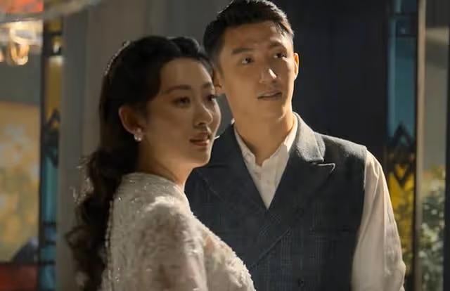 孤戰迷城：黎少堂間諜身份被揭，歐孝安連捅三刀解氣，馮靜嫻自盡