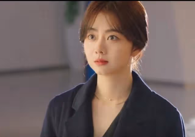 你比星光美麗:劇中溫馨一幕,韓廷紀星再續前緣,生3子羨煞旁人