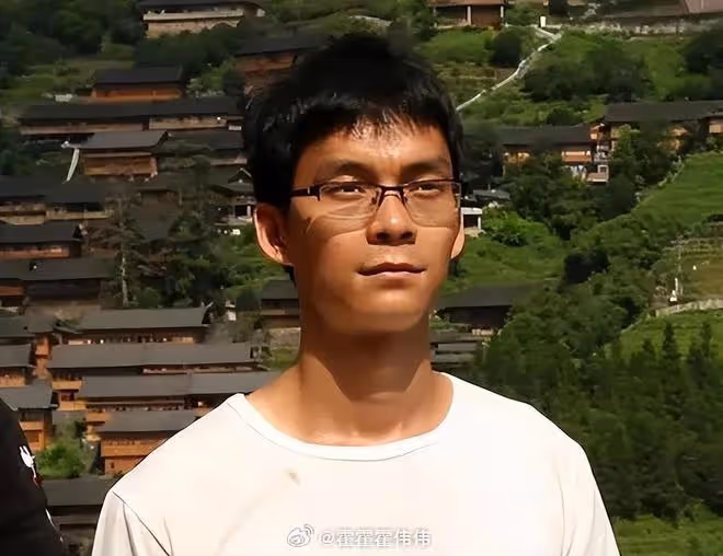 唐尚珺被華南師範大學錄取，評論區一片嘲諷：16年真的甘心嗎？