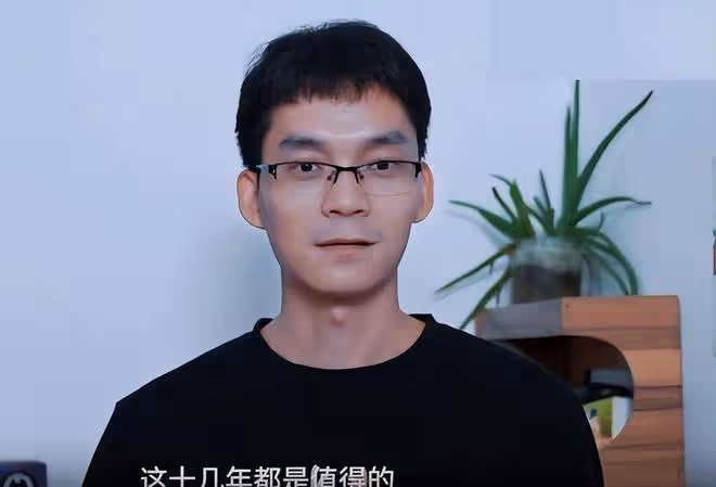 唐尚珺被華南師範大學錄取，評論區一片嘲諷：16年真的甘心嗎？