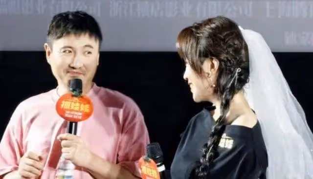 《抓娃娃》評論區淪陷!沈騰攜妻兒旅遊被罵,馬麗帶病路演惹心疼