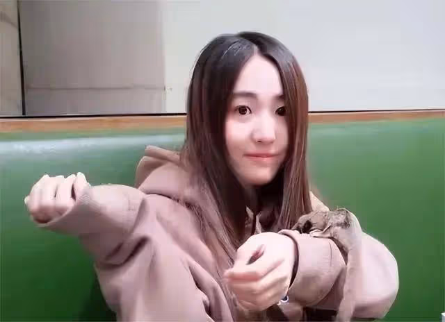 事實證明,再多的名和利,都救不了金龜子劉純燕