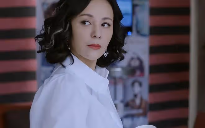 王琳22歲青澀舊照曝光，美貌驚艷，歲月難掩其風華絕代