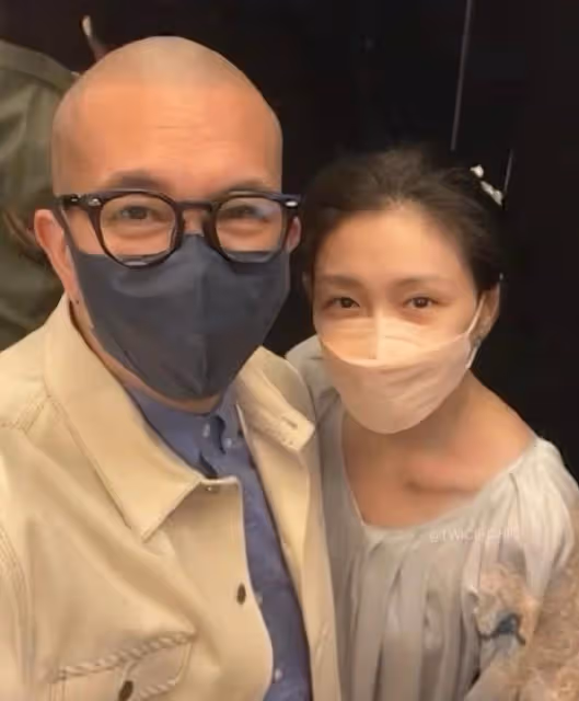 具俊曄曬最新電梯照,是大S喜歡的穿衣風格,他瘦了好多