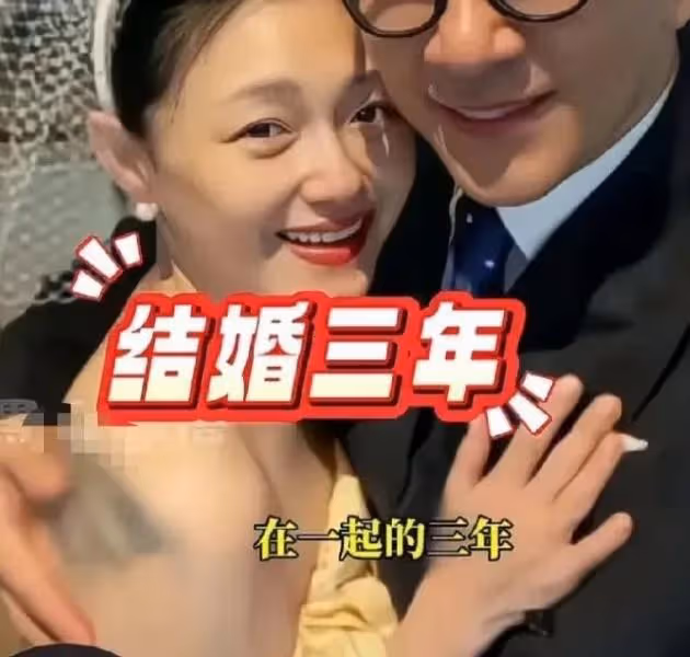 具俊曄曬最新電梯照,是大S喜歡的穿衣風格,他瘦了好多