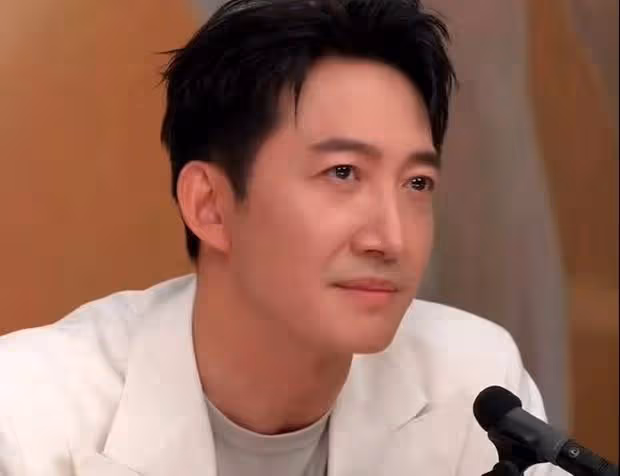 看到45歲喬振宇的狀態,我才明白什麼叫歲月不留痕