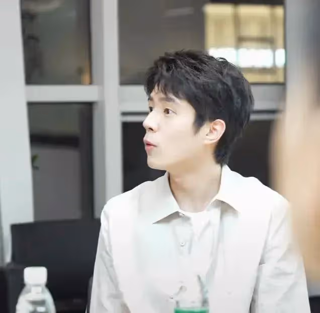 太期待了！陳思誠邀約董宇輝參演春節檔新戲，與劉昊然王寶強合作