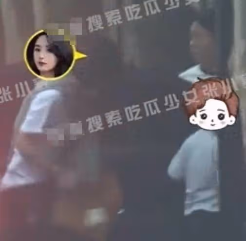 趙麗穎帶想想與父母聚餐,母子牽手看噴泉溫馨幸福