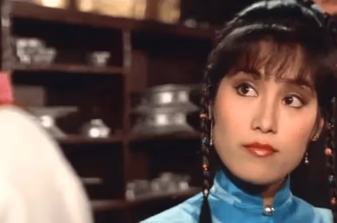 66歲TVB前武打女星曬孫女照,曾演經典角色被觀眾批評顏值不夠,被稱為「女版成龍」
