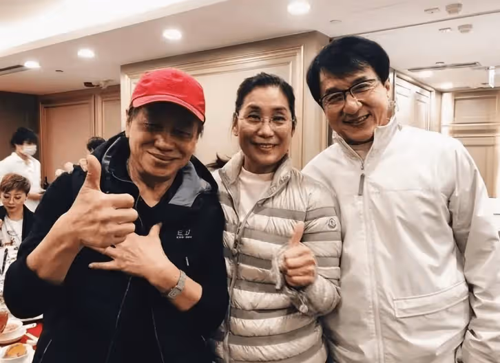 66歲TVB前武打女星曬孫女照,曾演經典角色被觀眾批評顏值不夠,被稱為「女版成龍」