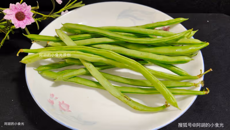 豆角原來和它絕配,三伏天吃准沒錯!大火炒才夠味,一口驚艷味蕾、下飯力十足