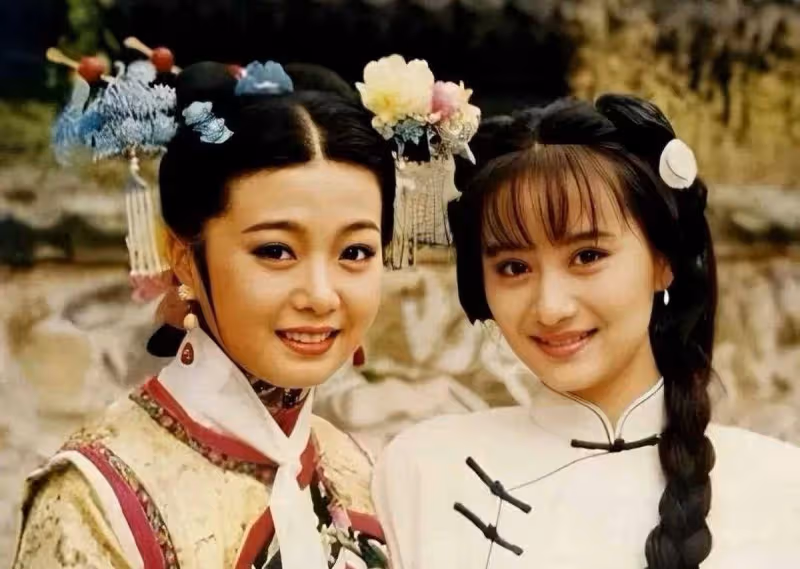 《梅花烙》蘭馨公主扮演者魯文西雅圖旅遊,母女同框似姐妹都很美