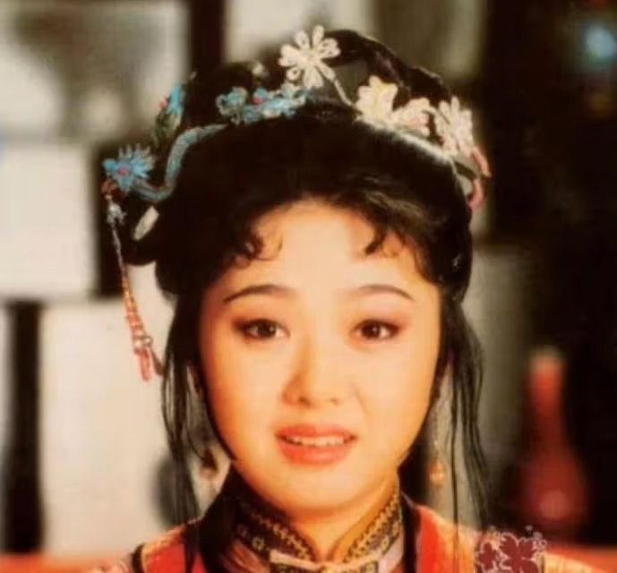《梅花烙》蘭馨公主扮演者魯文西雅圖旅遊,母女同框似姐妹都很美