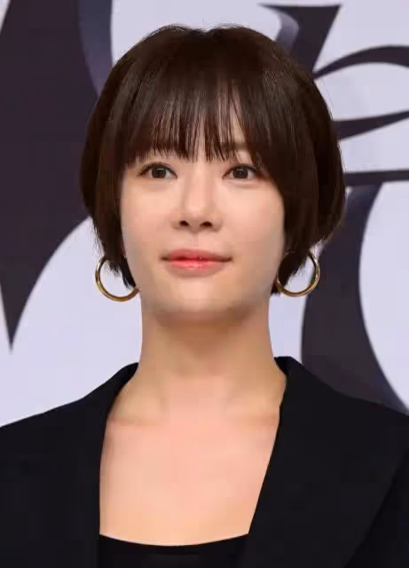 黃正音離婚後交往小六歲年下男,籃球運動員男友竟是低配版李敏鎬