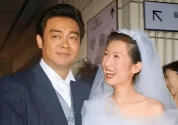 香港女星罕見露面!曾是港姐冠軍,如今嫁給3屆影帝堅持丁克惹熱議