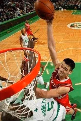 中國體壇的5位明星,李娜算一個,李寧和鄧亞萍居然沒夠上邊