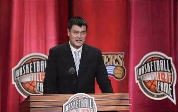 中國體壇的5位明星,李娜算一個,李寧和鄧亞萍居然沒夠上邊