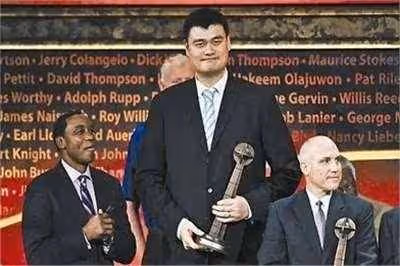 中國體壇的5位明星,李娜算一個,李寧和鄧亞萍居然沒夠上邊