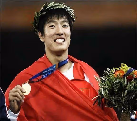 中國體壇的5位明星,李娜算一個,李寧和鄧亞萍居然沒夠上邊