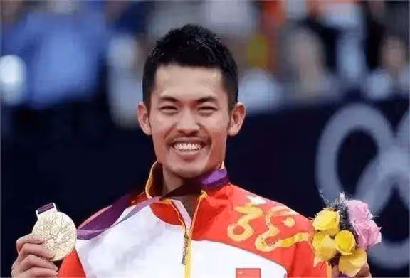 中國體壇的5位明星,李娜算一個,李寧和鄧亞萍居然沒夠上邊