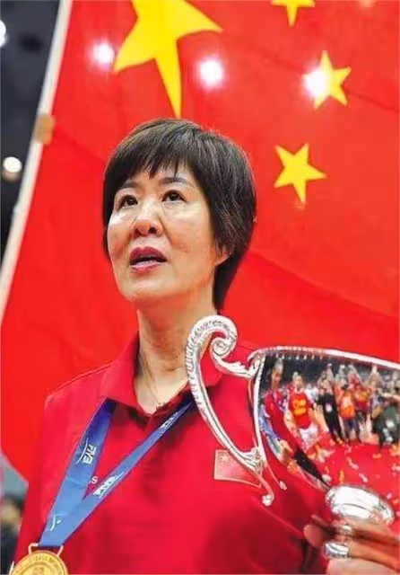 中國體壇的5位明星,李娜算一個,李寧和鄧亞萍居然沒夠上邊