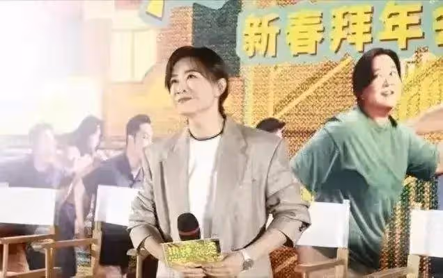 網友偶遇賈玲,本人體重回彈又胖了不少,防護嚴密仍被一眼認出