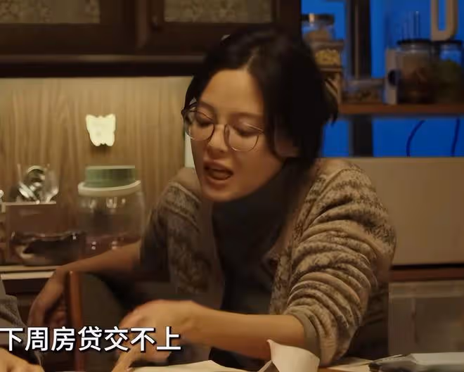 《逆行人生》:衝著徐崢辛芷蕾去的,我卻被這位「星二代」驚艷了