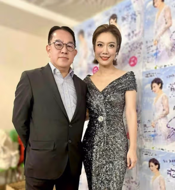 43歲TVB女星再爆與另一成熟男逛街!疑離過婚女兒曾亮相央視節目