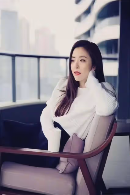 「傻姑」黃小蕾:拒絕杜淳追求,倒追大張偉,38天閃婚閃孕