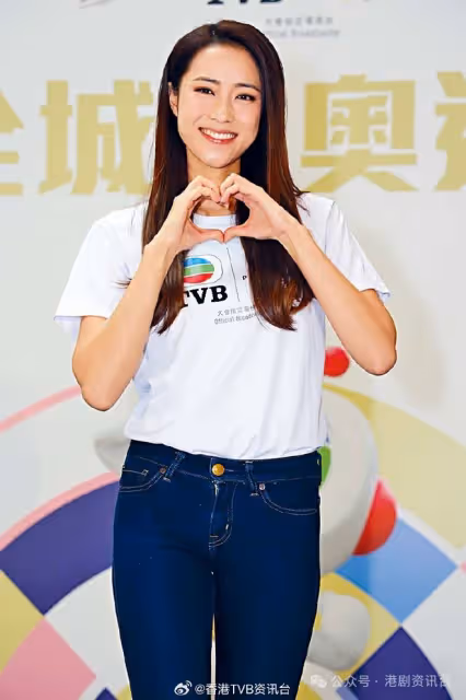 27歲TVB上位小花罕曬「無下裝」照!大秀45吋發光美腿展「最強Body」魅力