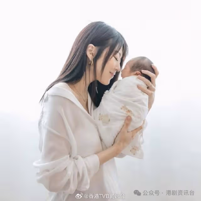 TVB女星被化全妝生寶寶!她正式澄清:只是植了眼睫毛