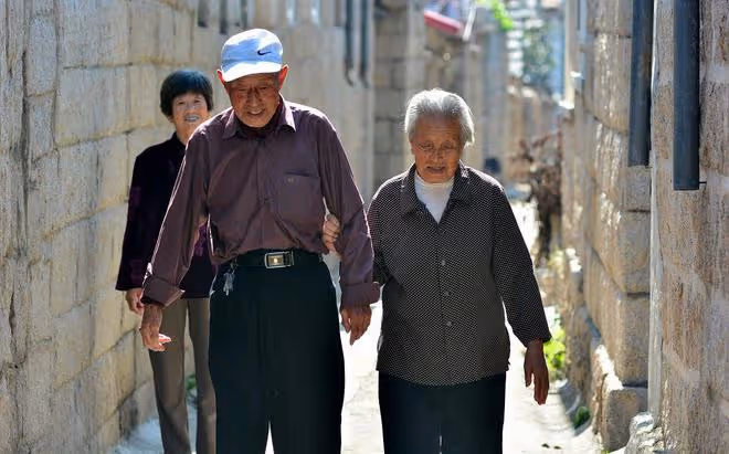 我55歲才發現：當年把祖屋10萬元賣給鄰居，是我做過最愚蠢的決定