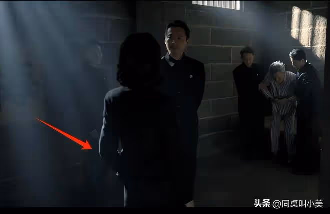 《孤戰迷城》高開低走,五大槽點越看越氣,黃景瑜辛芷蕾都帶不動