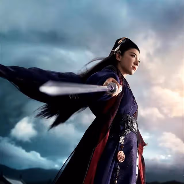她是《少年白馬醉西風》中的李寒衣,自創「多情」劍法,柔情似水