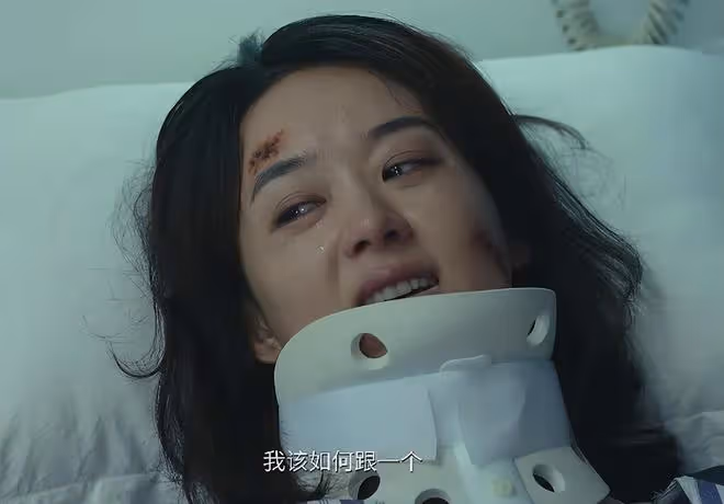 明哲保身,曝光率下降的趙麗穎,已經走上了另一條大道